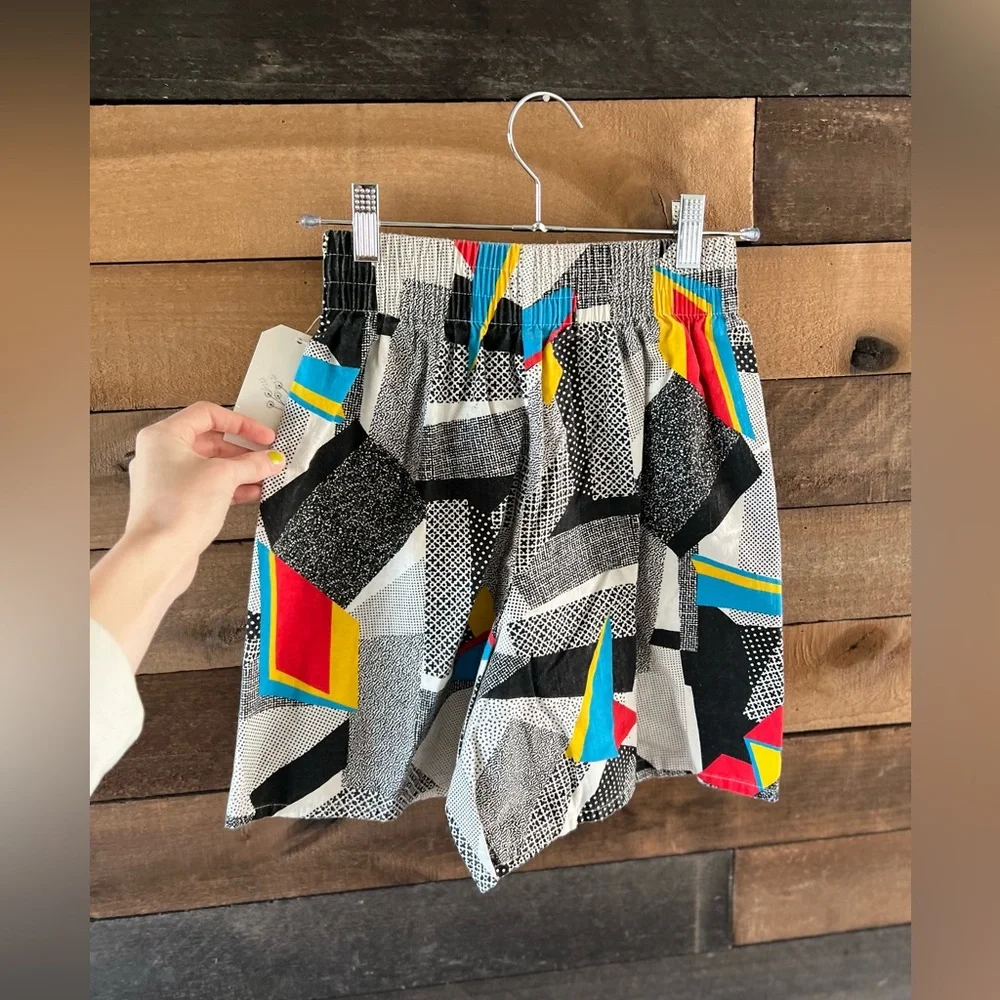 Vintage Kids 80s JK Ltd Abstract Print High Waisted Cotton Shorts - Picture 4 of 9